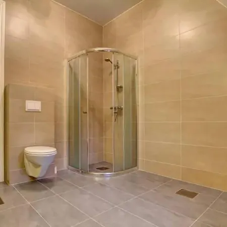 Unique, Historic On Large Property, 800sqm