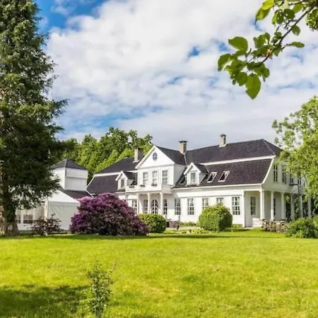 Unique, Historic On Large Property, 800sqm Ferienhaus Ask i Nordhordaland