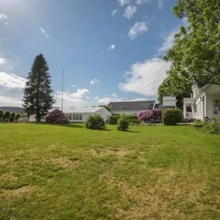 Ferienhaus Unique, Historic On Large Property, 800sqm Ask i Nordhordaland